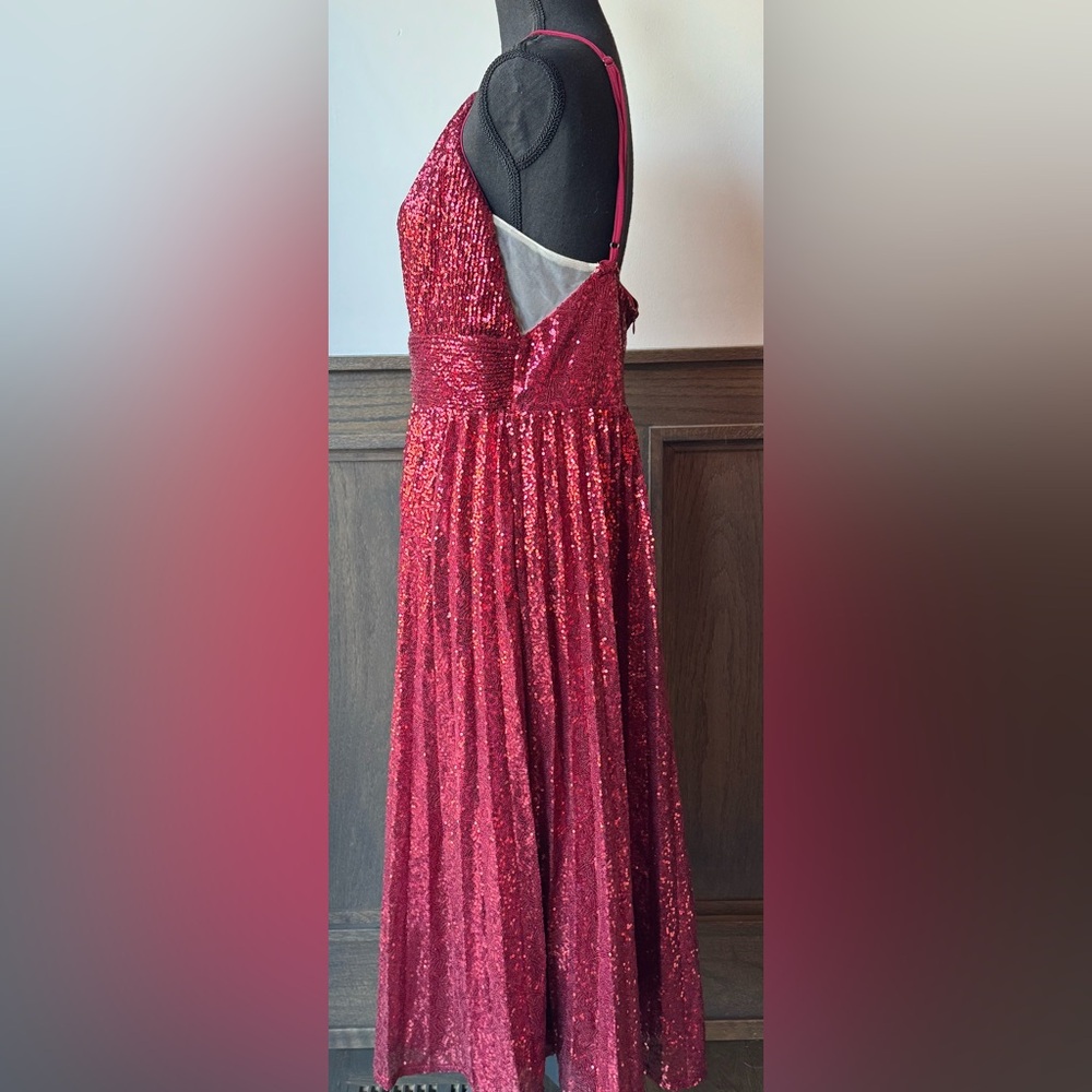 Wear your love Elegant Red Sequin pleated Dress NWT XL - Picture 3 of 7